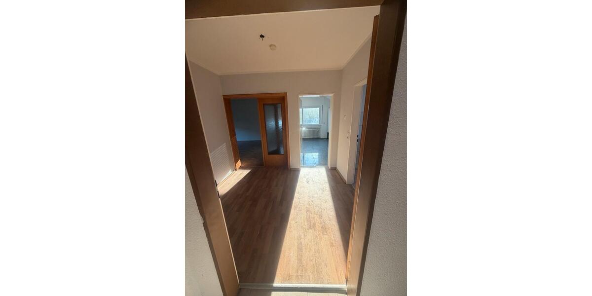 Etagenwohnung Hanau Lamboy - 3 Zimmer, 87 m&sup2;, 1.350&euro; | Angebot:26302628