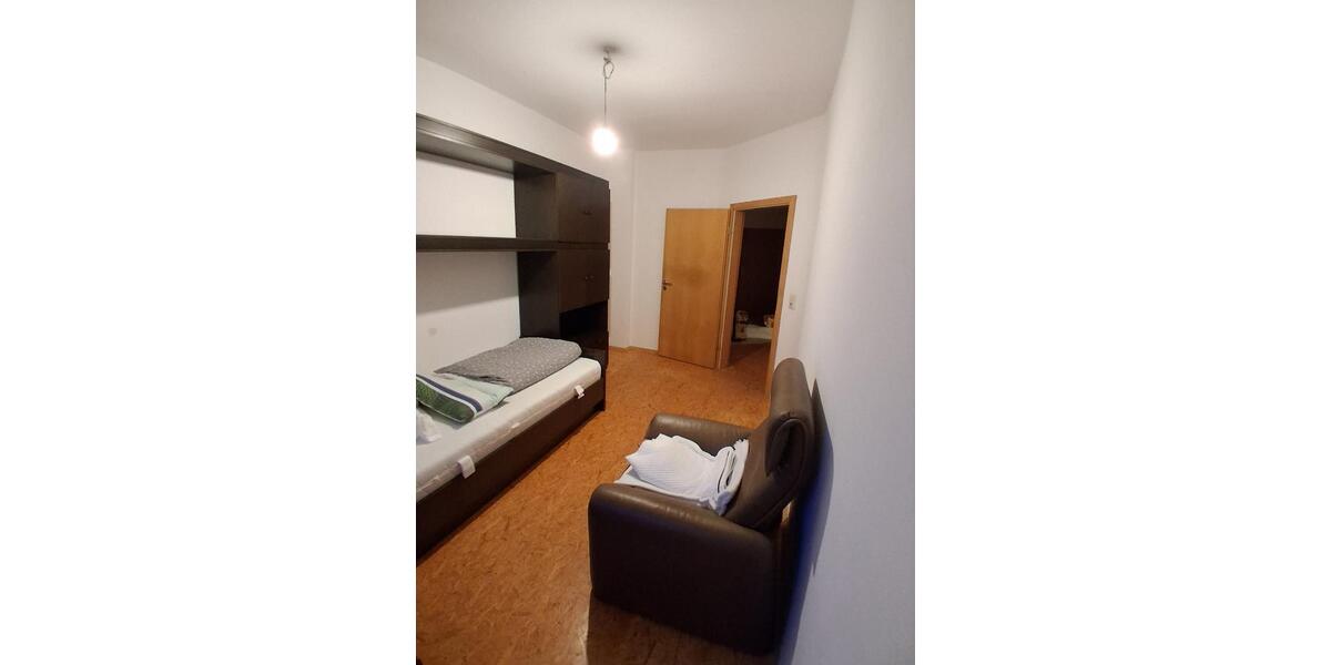 Etagenwohnung Sulzbach am Main - 6 Zimmer, 106 m&sup2;, 900&euro; | Angebot:25336001