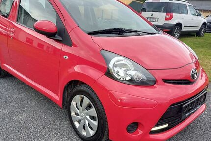 Toyota Aygo (X) 33.950 km 8.480 &euro; Grosswallstadt 63868