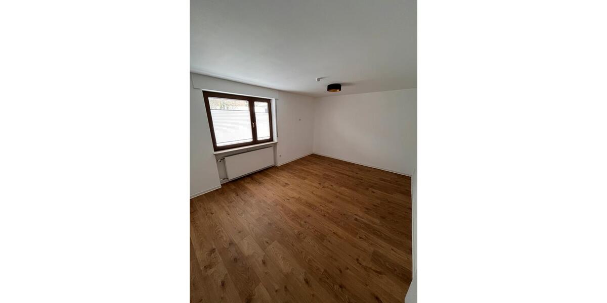 Etagenwohnung Freudenberg - 3 Zimmer, 90 m&sup2;, 950&euro; | Angebot:24745349
