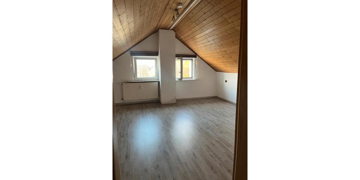 Dachgeschoßwohnung Karlstein am Main - 3 Zimmer, 120 m&sup2;, 850&euro; | Angebot:26291891