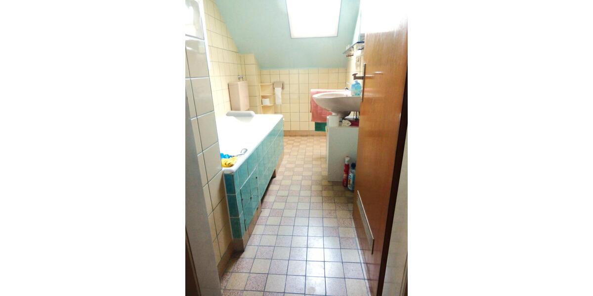 Einfamilienhaus Hasselroth - 7 Zimmer, 140 m&sup2;, 429.000&euro; | Angebot:26690506
