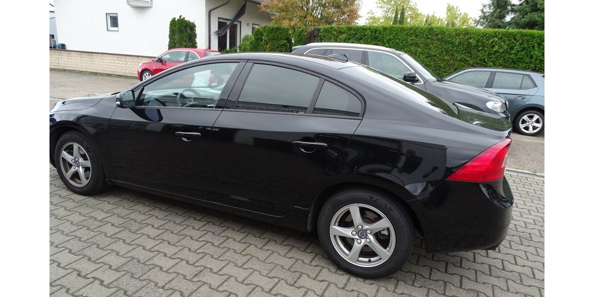 Volvo S60 Kinetic Klima, Navigation 196.500 km 7.999 &euro; Rodgau 63110