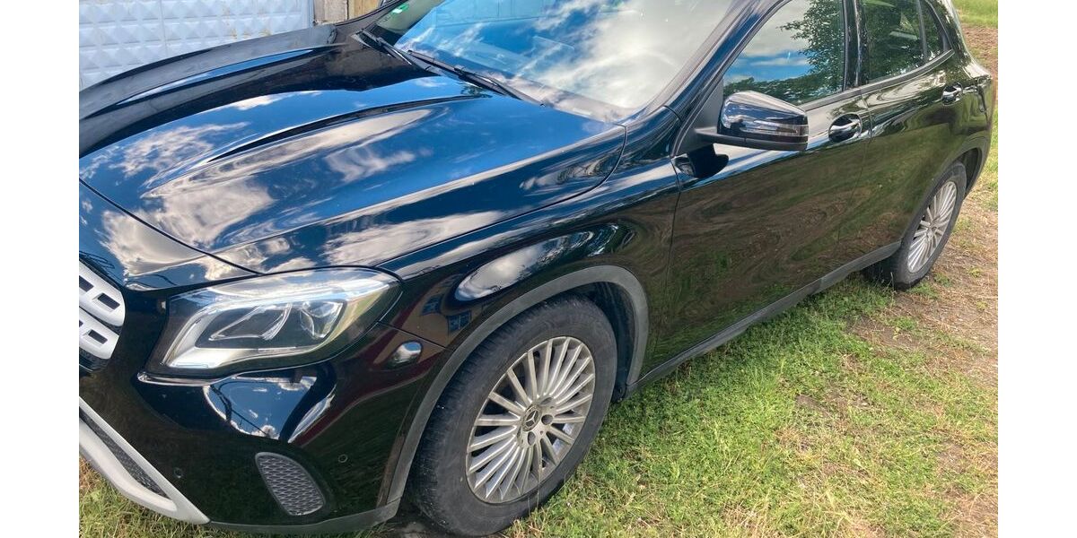 Mercedes-Benz GLA 180 139.000 km 16.300 &euro; Maintal 63477