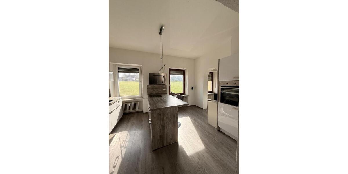 Etagenwohnung Hösbach - 4 Zimmer, 135 m&sup2;, 330.000&euro; | Angebot:25793998