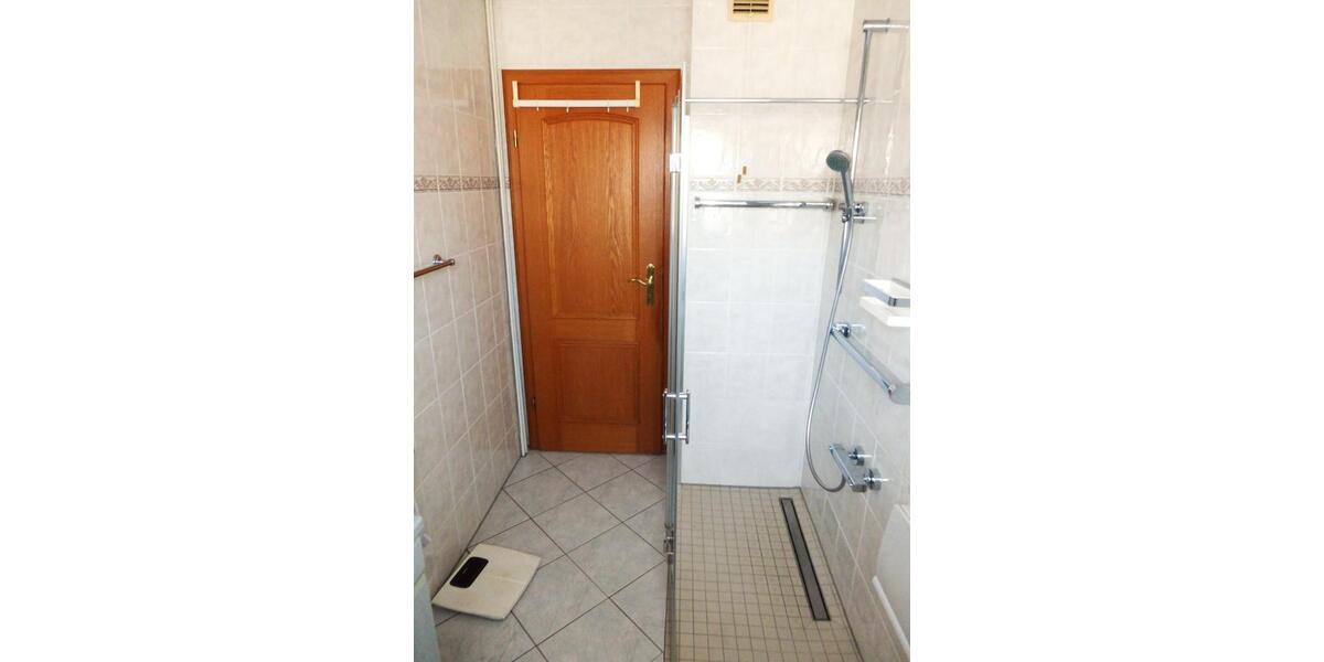 Einfamilienhaus Hasselroth - 7 Zimmer, 140 m&sup2;, 479.000&euro; | Angebot:25808101