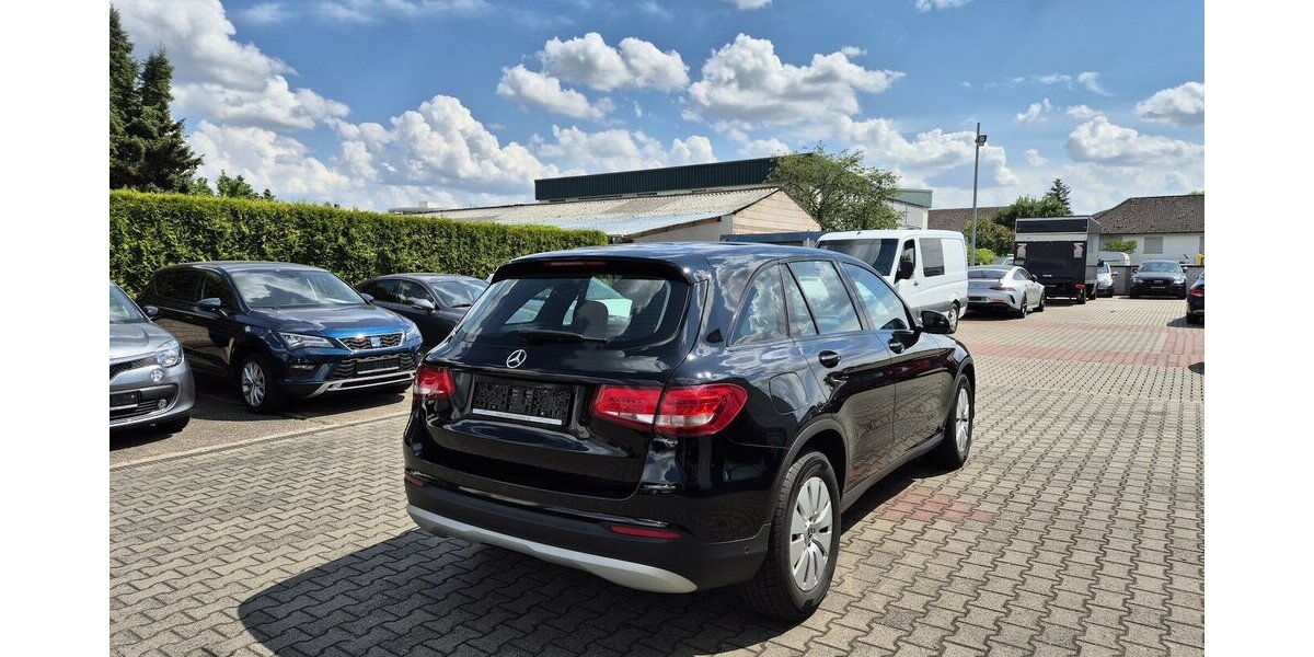 Mercedes-Benz GLC 250 4M Distronic, Rückfahrkamera, AppleCarplay 112.301 km 19.990 &euro; Rodgau 63110