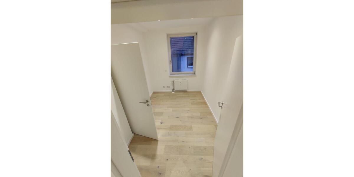 Etagenwohnung Aschaffenburg Österreicher Kolonie - 4.5 Zimmer, 116 m&sup2;, 1.700&euro; | Angebot:25419252