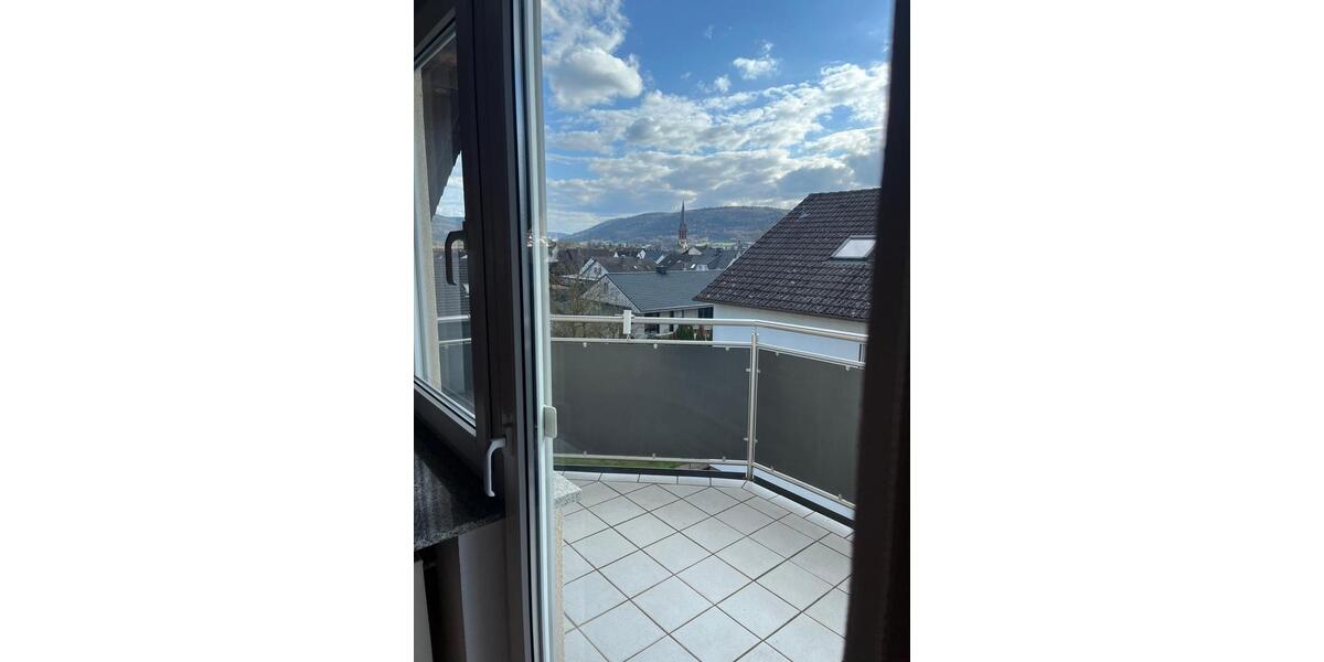 Etagenwohnung Großheubach - 3 Zimmer, 98 m&sup2;, 850&euro; | Angebot:25998893