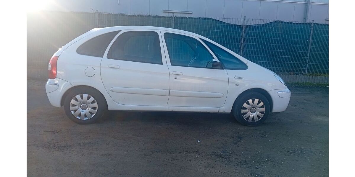 Citroen Xsara Picasso 246.000 km 1.299 &euro; Hanau 63452