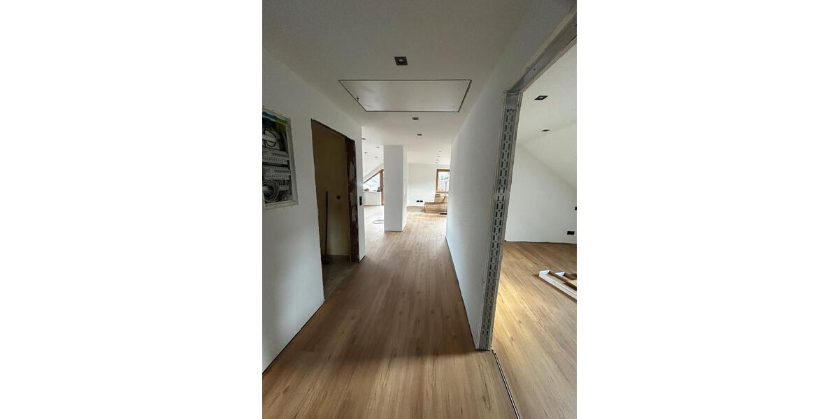 Dachgeschoßwohnung Frammersbach - 3 Zimmer, 80 m&sup2;, 900&euro; | Angebot:26253694