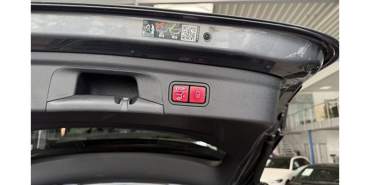 Mercedes-Benz GLE 300 d 4M AMG DISTRON.-STANDHEIZ-AIRMATIC-AHK 13.546 km 83.899 &euro; Groß-Umstadt 64823