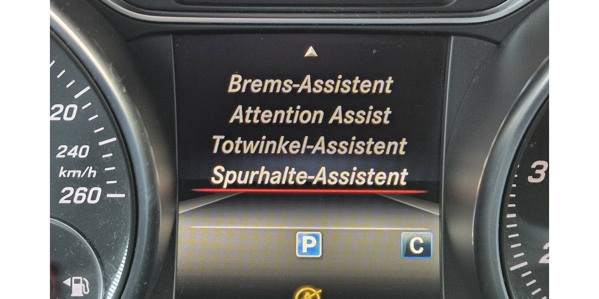 Mercedes-Benz CLA 200 Shooting Brake AMG Line Panoramadach, Rück 102.333 km 17.290 &euro; Rodgau 63110