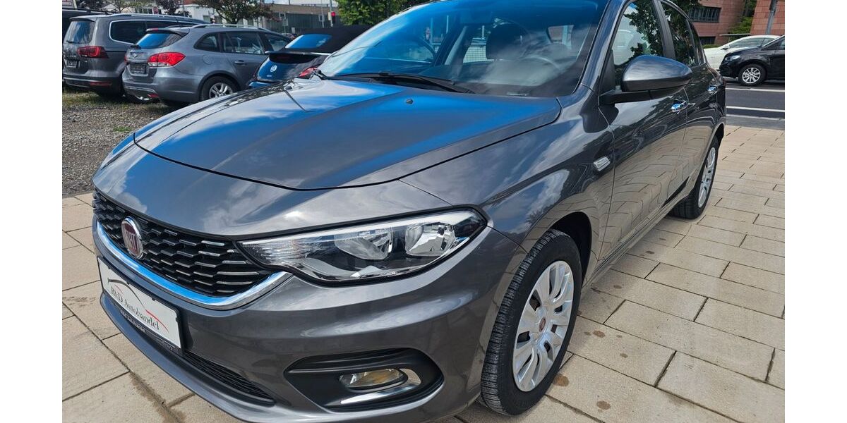 Fiat Tipo 83.000 km 8.950 &euro; Aschaffenburg 63741