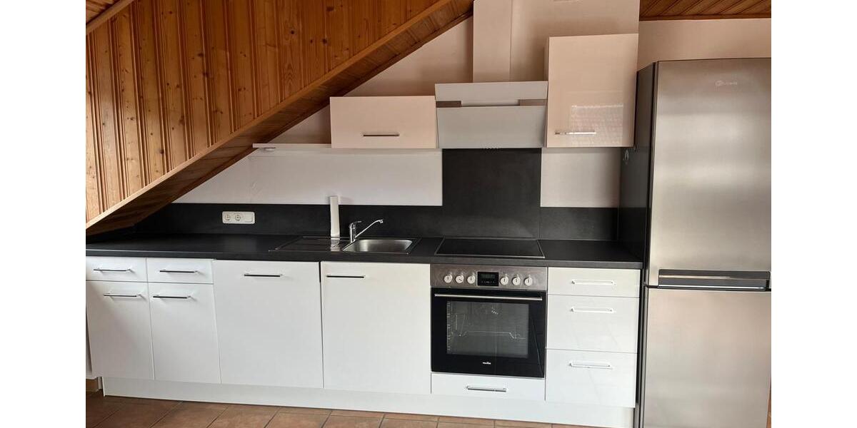 Etagenwohnung Großheubach - 3 Zimmer, 98 m&sup2;, 850&euro; | Angebot:25998893