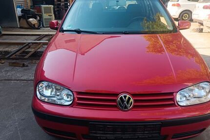 VW Golf 122.219 km 2.900 &euro; HANAU 63457
