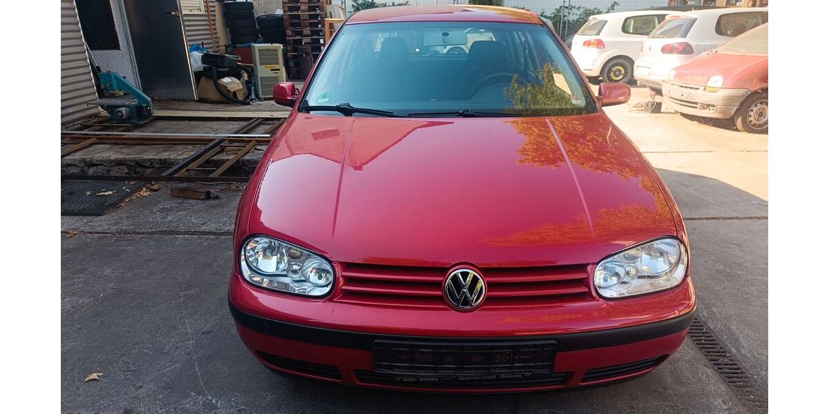 VW Golf 122.219 km 2.900 &euro; HANAU 63457