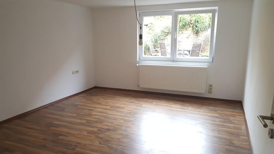 Etagenwohnung Lützelbach - 3 Zimmer, 80 m&sup2;, 580&euro; | Angebot:25639136