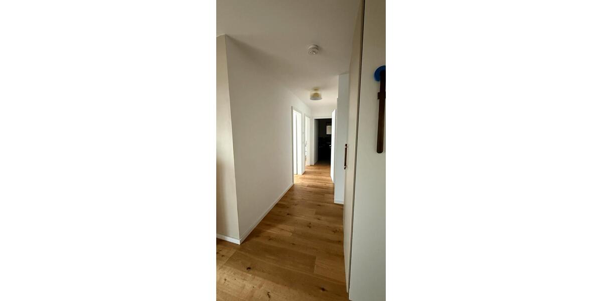 Dachgeschoßwohnung Neuberg - 3.5 Zimmer, 92 m&sup2;, 1.450&euro; | Angebot:25722422