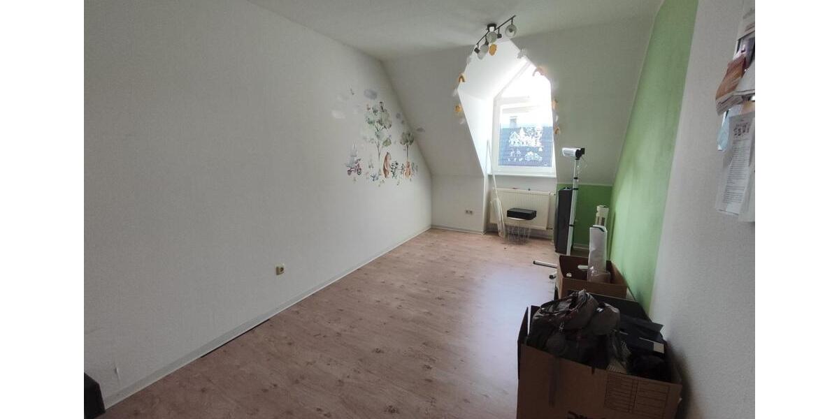 Dachgeschoßwohnung Schöllkrippen - 3 Zimmer, 80 m&sup2;, 840&euro; | Angebot:24379475