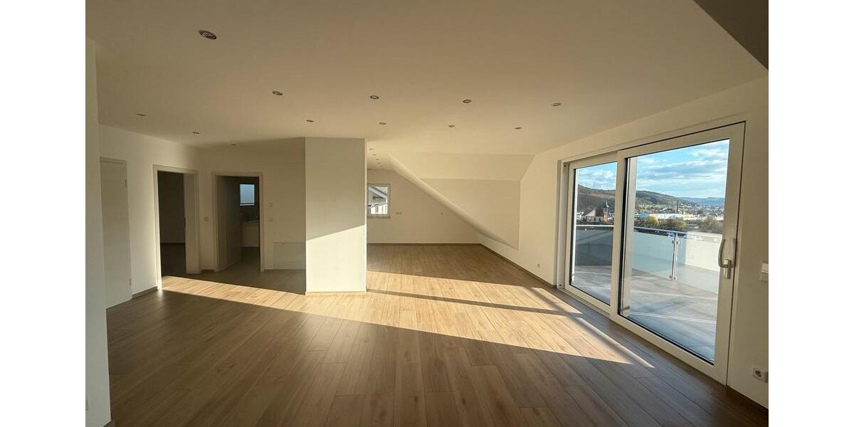 Dachgeschoßwohnung Breuberg - 4 Zimmer, 114 m&sup2;, 1.200&euro; | Angebot:26002222