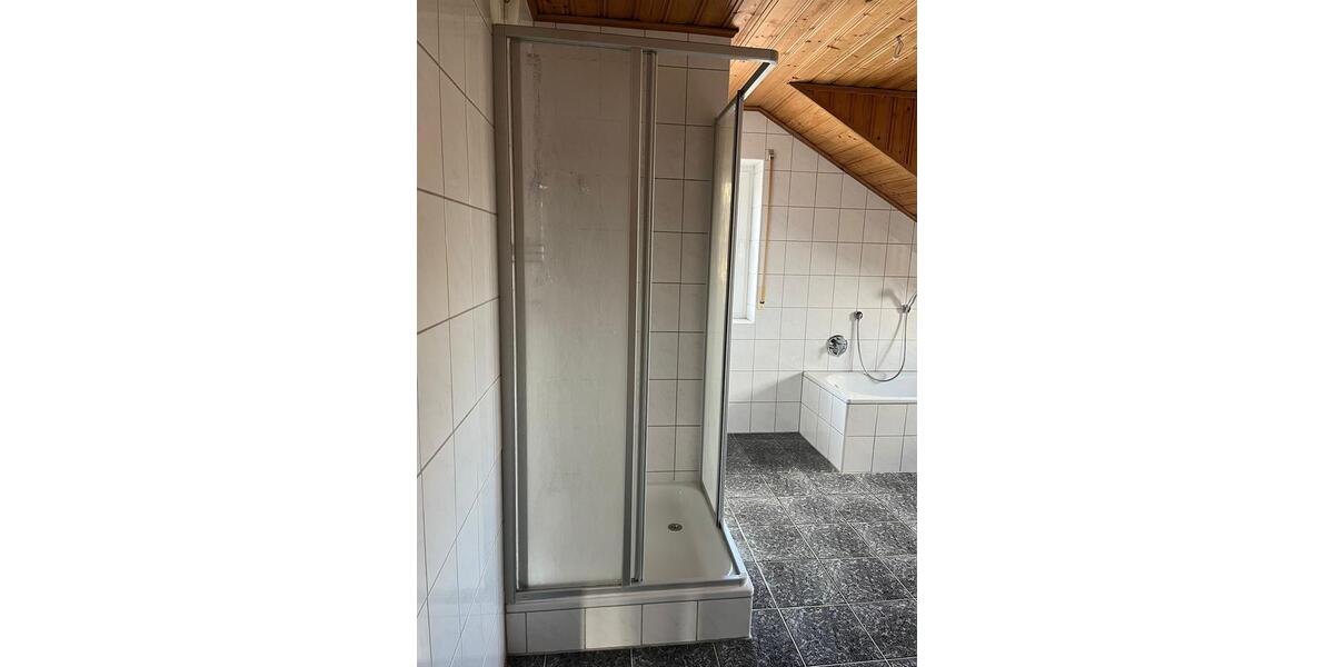 Etagenwohnung Großheubach - 3 Zimmer, 98 m&sup2;, 850&euro; | Angebot:25998893