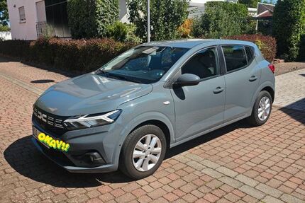 Dacia Sandero 19.300 km 13.400 &euro; Messel 64409