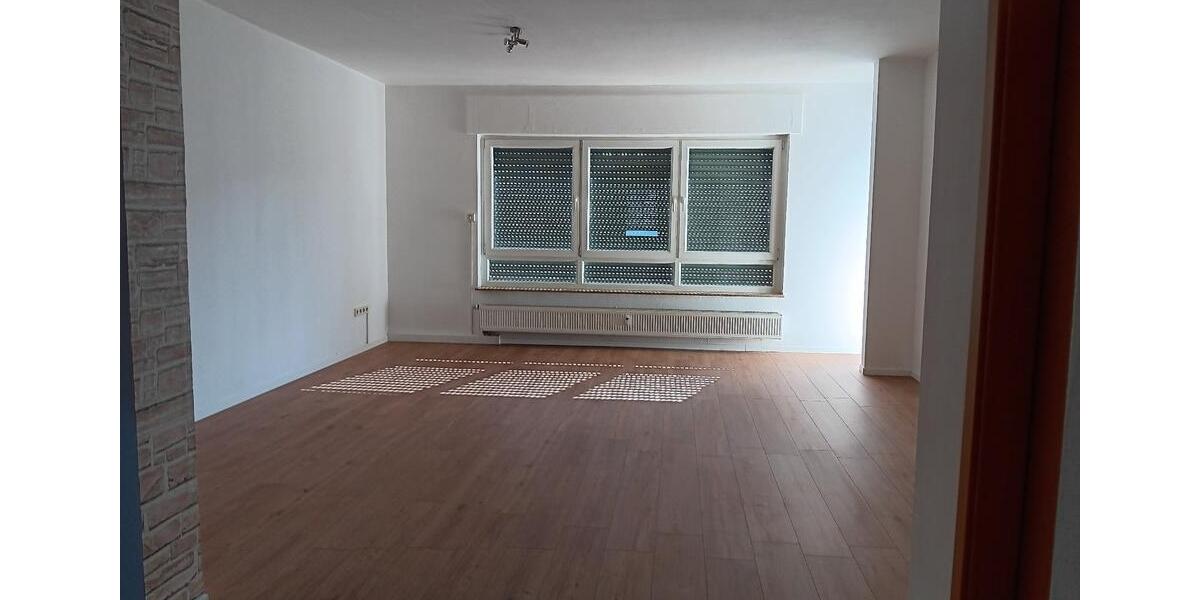 Etagenwohnung Goldbach - 3.5 Zimmer, 89 m&sup2;, 900&euro; | Angebot:25975849