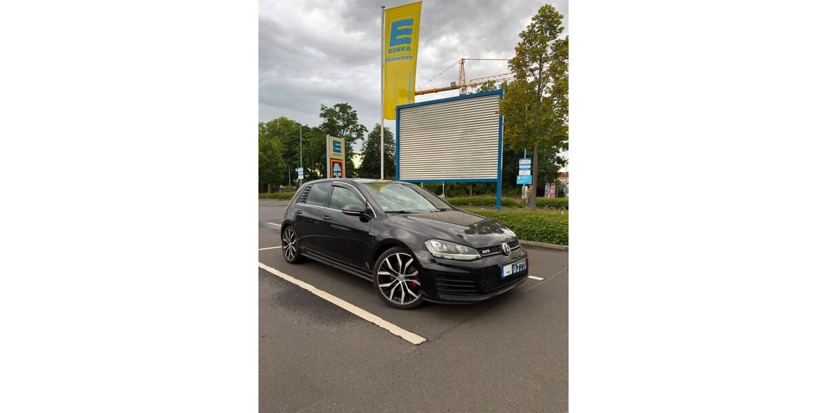 VW Golf 218.000 km 11.300 &euro; Aschaffenburg 63739