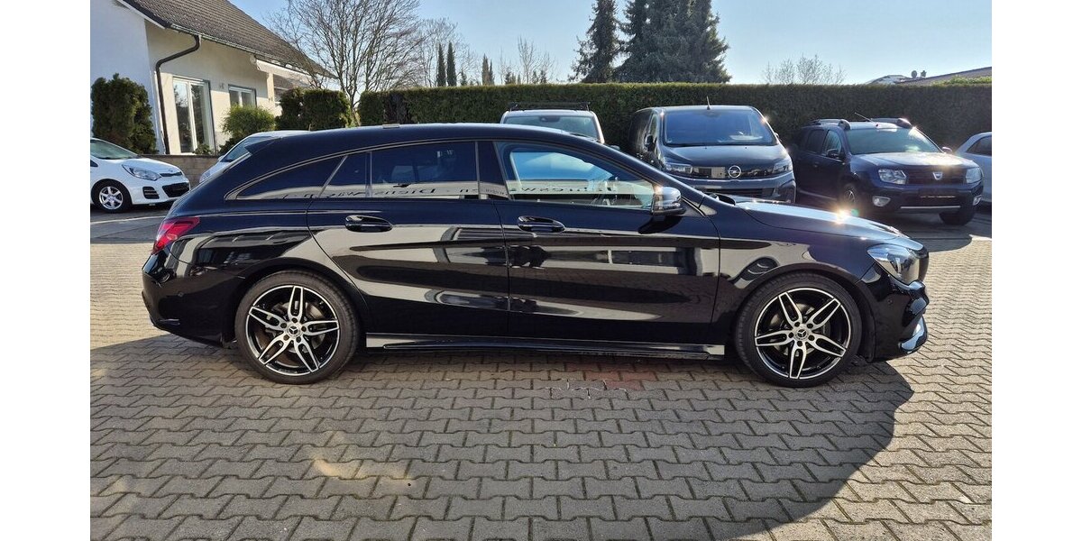 Mercedes-Benz CLA 200 Shooting Brake AMG Line Panoramadach, Rück 102.333 km 17.290 &euro; Rodgau 63110