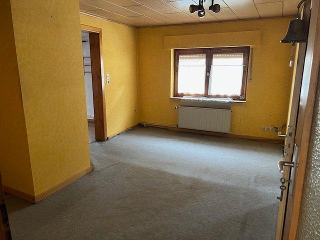 Einfamilienhaus Wörth am Main - 6 Zimmer, 149 m&sup2;, 119.000&euro; | Angebot:26038921
