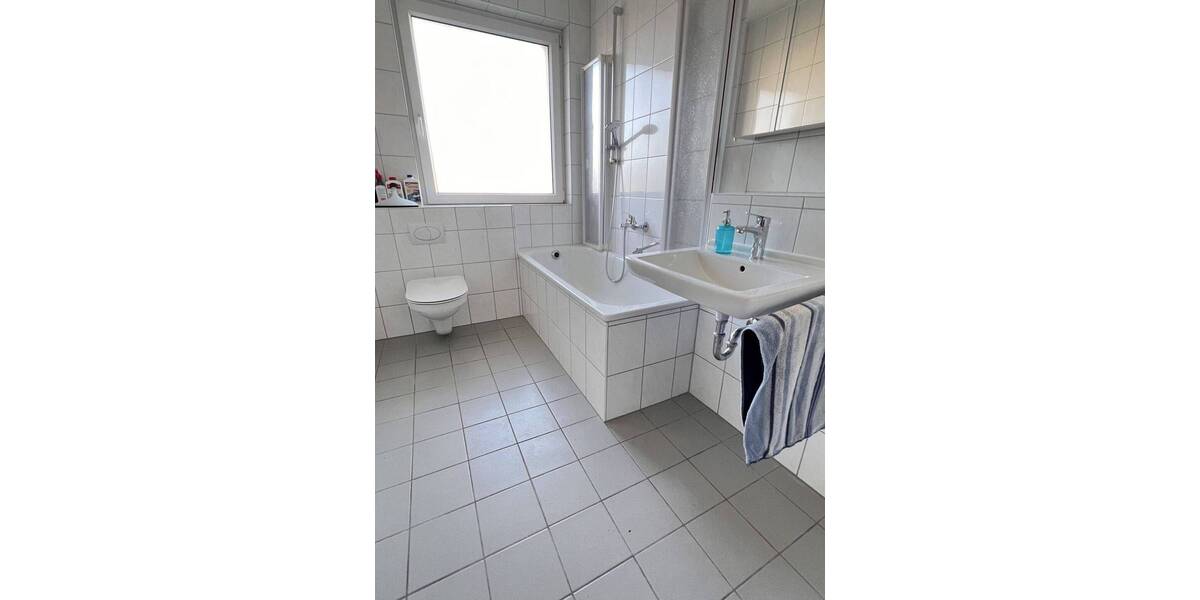 Etagenwohnung Bürgstadt - 3 Zimmer, 72 m&sup2;, 660&euro; | Angebot:26117812