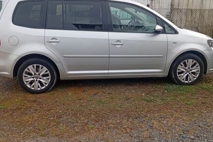 VW Touran 255.000 km 4.990 &euro; Hanau 63452