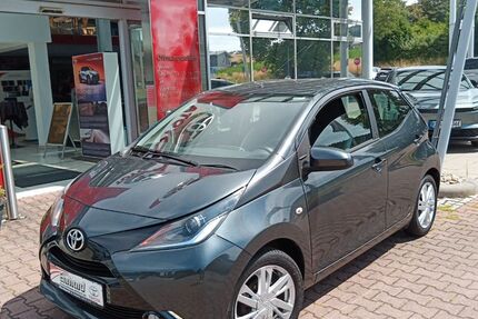 Toyota Aygo (X) 98.585 km 8.990 &euro; Brensbach 64395