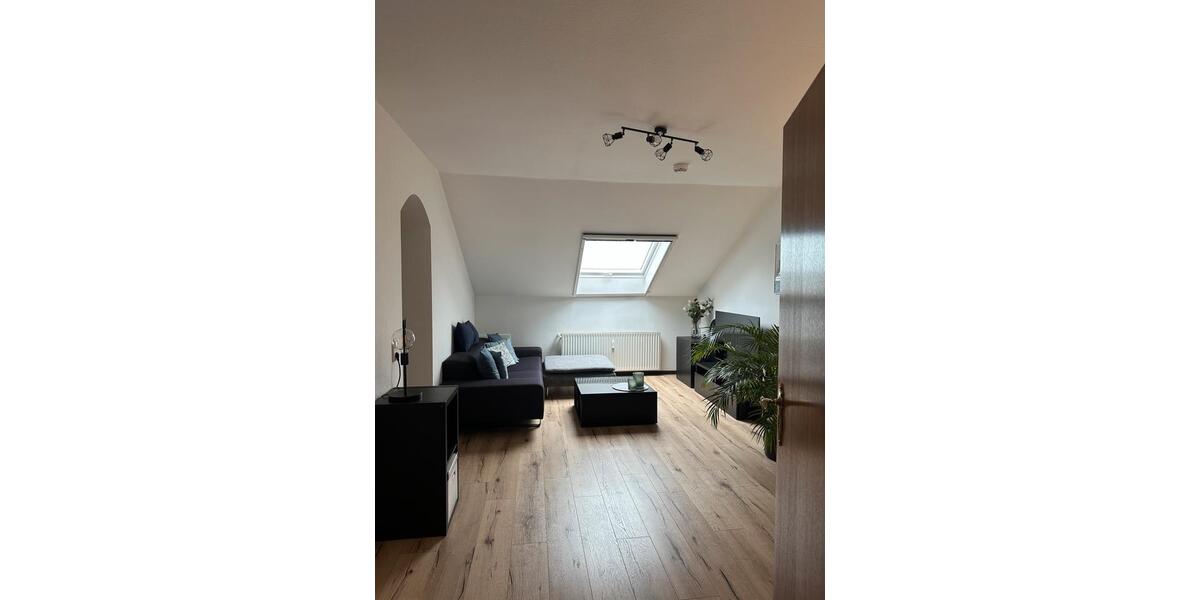Dachgeschoßwohnung Gründau - 2 Zimmer, 62 m&sup2;, 620&euro; | Angebot:26670534