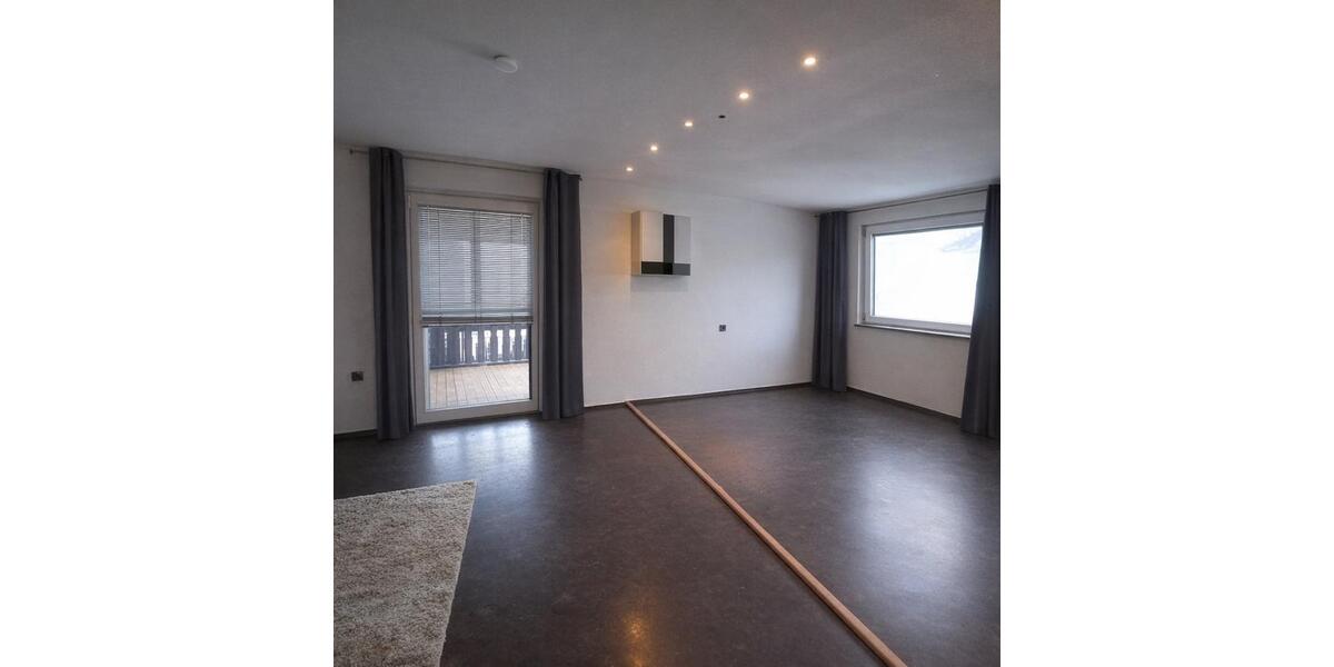 Dachgeschoßwohnung Gelnhausen - 2 Zimmer, 73 m&sup2;, 145.000&euro; | Angebot:26148623