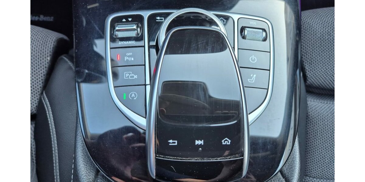 Mercedes-Benz E 400 d T 4M Standheizung, Rückfahrkamera, AHK, Co 200.000 km 19.490 &euro; Rodgau 63110