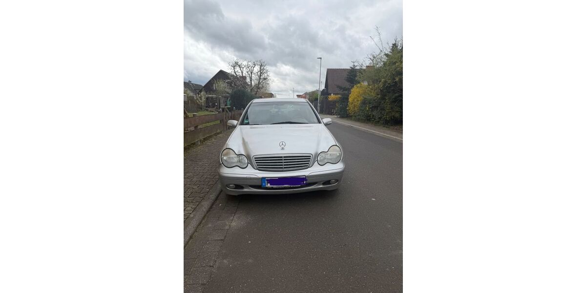 Mercedes-Benz 220 170.000 km 3.200 &euro; Niedernberg 63843