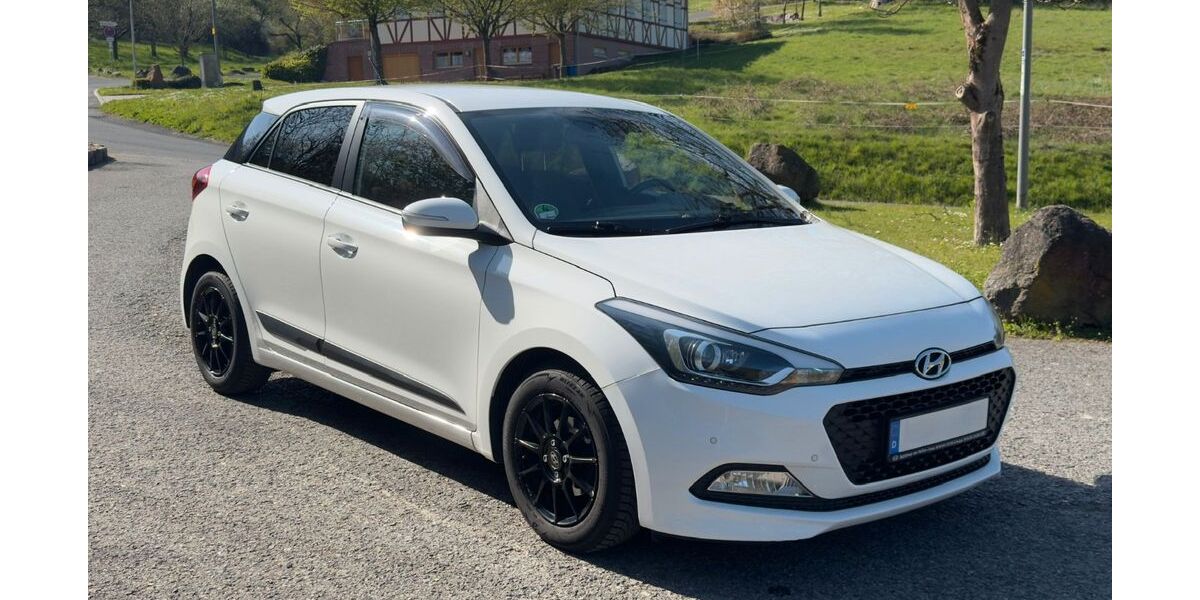 Hyundai i20 100.855 km 9.500 &euro; Waldaschaff 63857