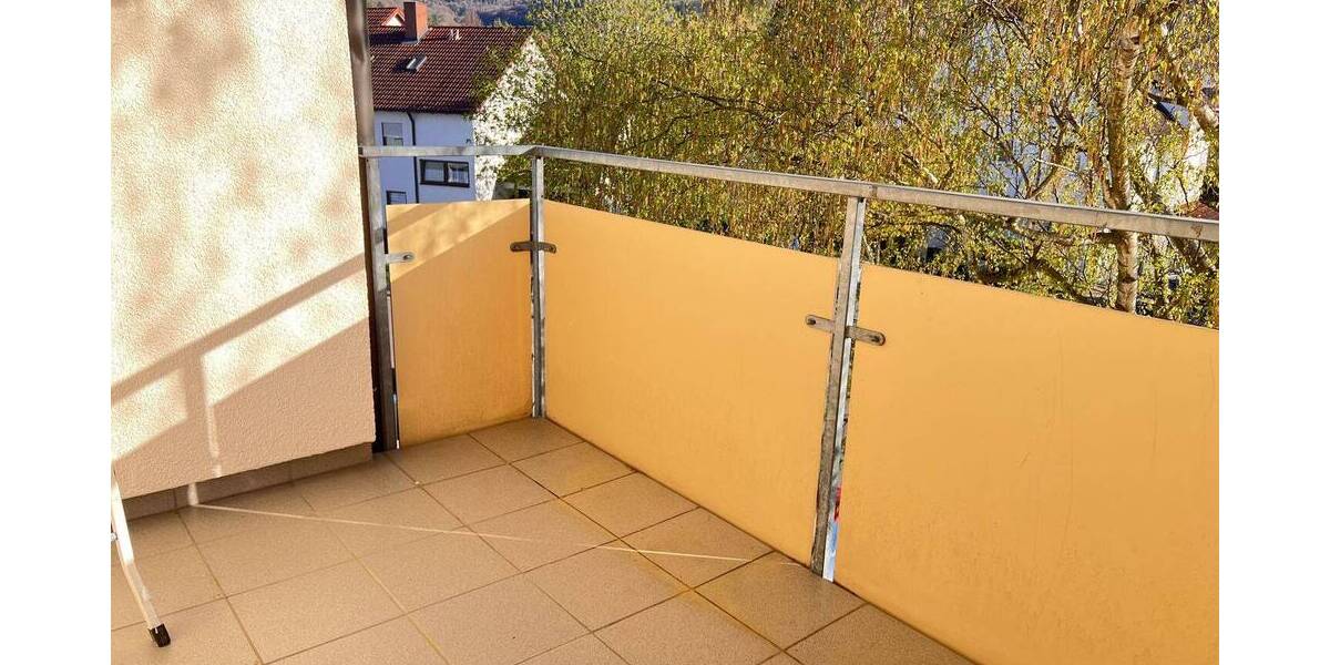 Etagenwohnung Bürgstadt - 3 Zimmer, 72 m&sup2;, 660&euro; | Angebot:26117812