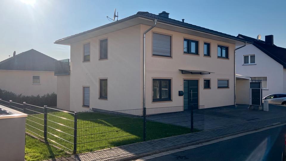 Einfamilienhaus Gelnhausen - 6 Zimmer, 180 m&sup2;, 2.700&euro; | Angebot:26652053