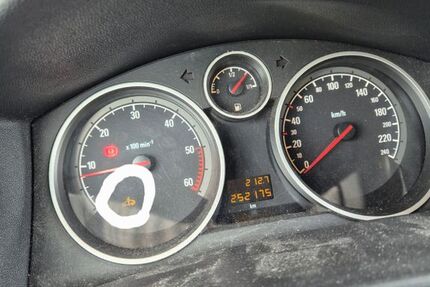 Opel Astra 252.000 km 2.000 &euro; Dietzenbach 63128