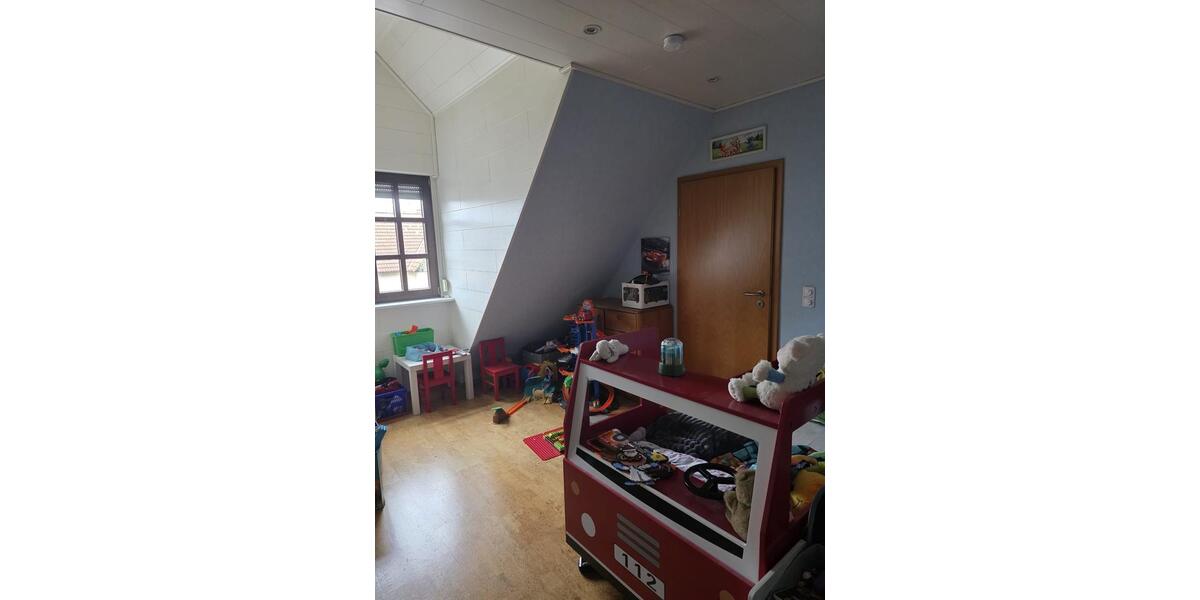 Reihenhaus Hasselroth - 5.5 Zimmer, 130 m&sup2;, 215.000&euro; | Angebot:26133953