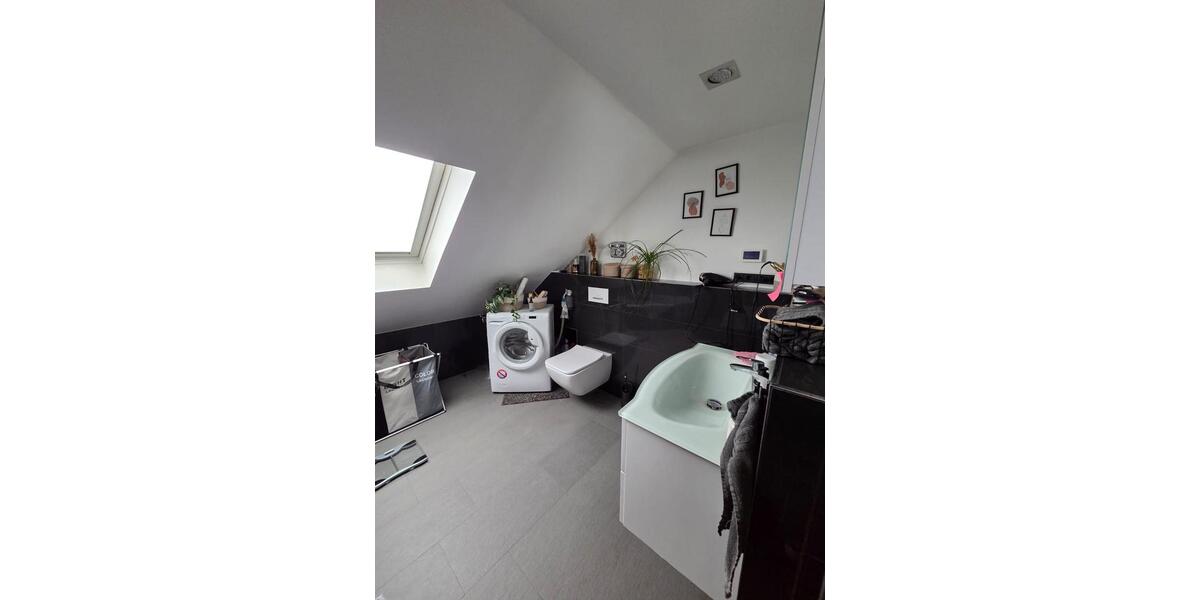 Dachgeschoßwohnung Großkrotzenburg - 3.5 Zimmer, 93 m&sup2;, 1.290&euro; | Angebot:26326787