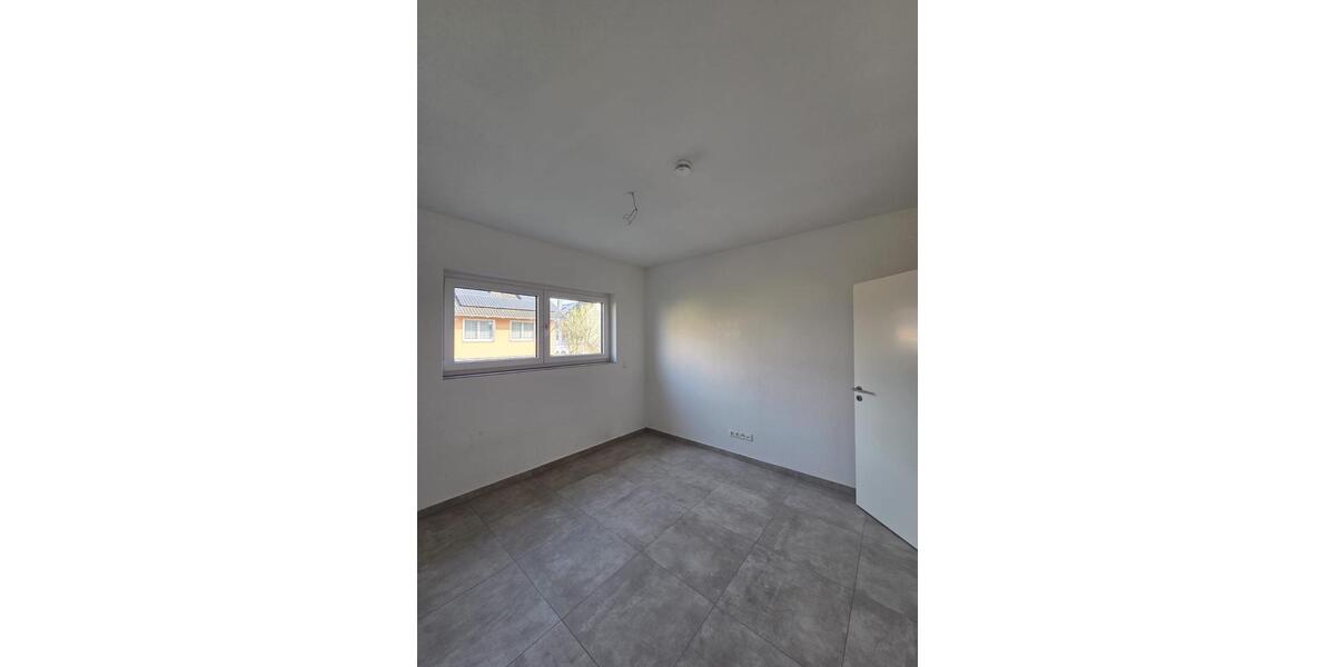 Etagenwohnung Elsenfeld - 3 Zimmer, 81 m&sup2;, 1.100&euro; | Angebot:24432876