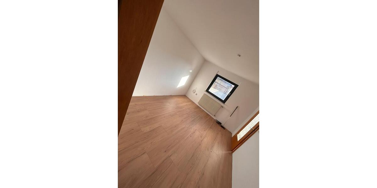 Erdgeschoßwohnung Goldbach - 3 Zimmer, 70 m&sup2;, 1.200&euro; | Angebot:26683670