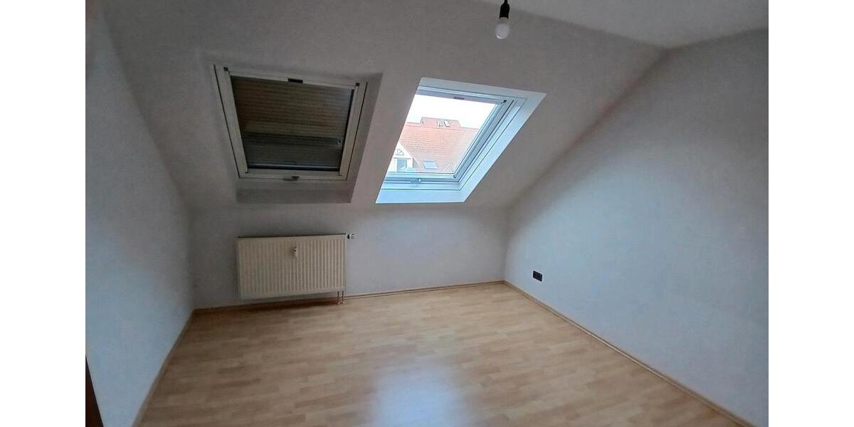 Dachgeschoßwohnung Hanau Groß-Steinheim - 3 Zimmer, 67 m&sup2;, 249.000&euro; | Angebot:24702772