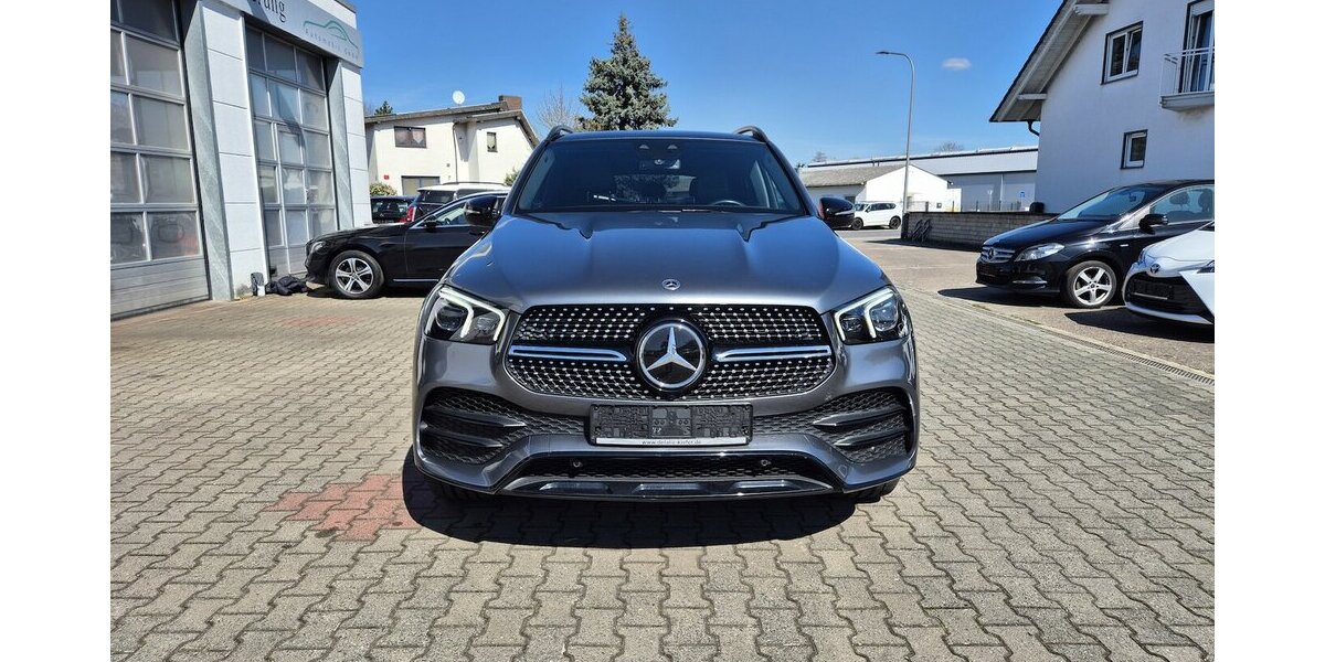 Mercedes-Benz GLE 400 d 4M AMG Line AHK Panorama Rückfahrkamera 83.401 km 57.890 &euro; Rodgau 63110
