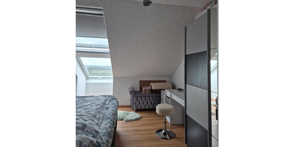 Dachgeschoßwohnung Johannesberg - 2.5 Zimmer, 60 m&sup2;, 650&euro; | Angebot:26563205