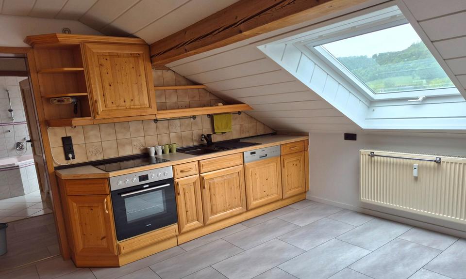 Dachgeschoßwohnung Biebergemünd - 3.5 Zimmer, 110 m&sup2;, 880&euro; | Angebot:26400684